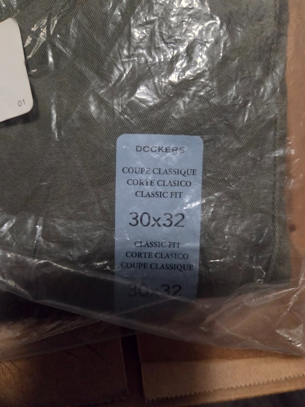 NWT Dockers Classic Fit Easy Khaki Pants 30x32 Olive Green Stretch